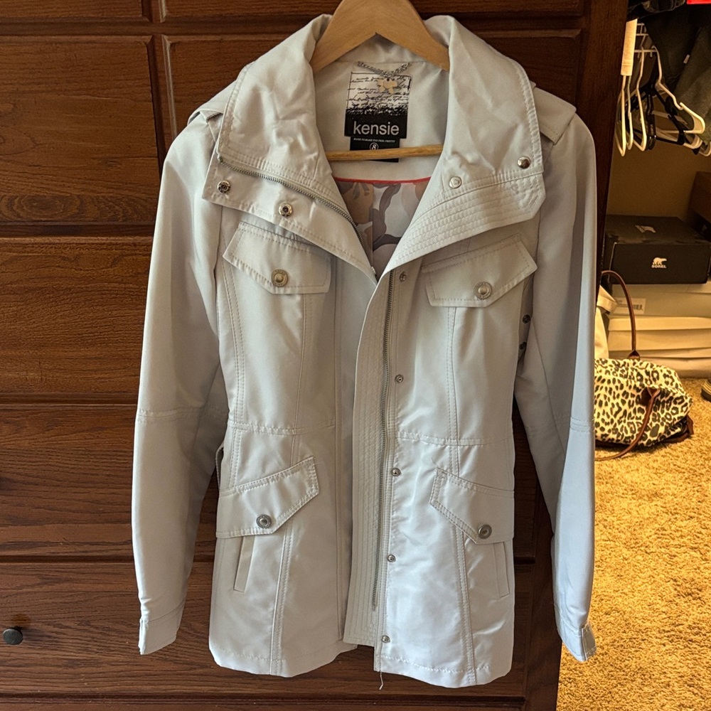 Kensie Women's Cream belted jacket
